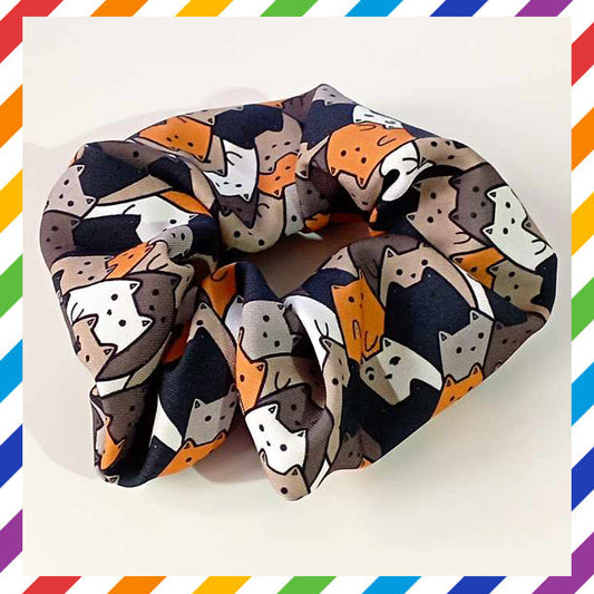 Multigatto Scrunchy by Zefkiel Noir